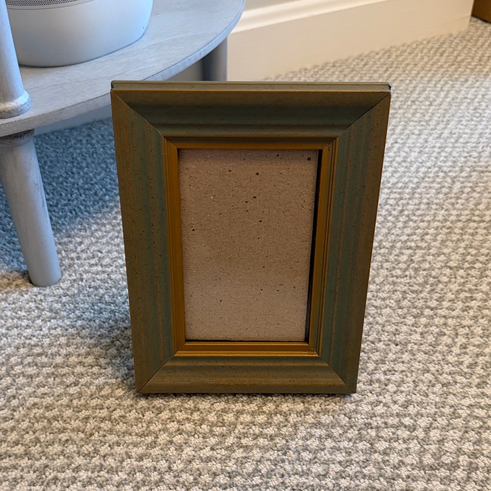 Green and Gold Layered Wooden Picture Frame - Classic Accent- 4X6